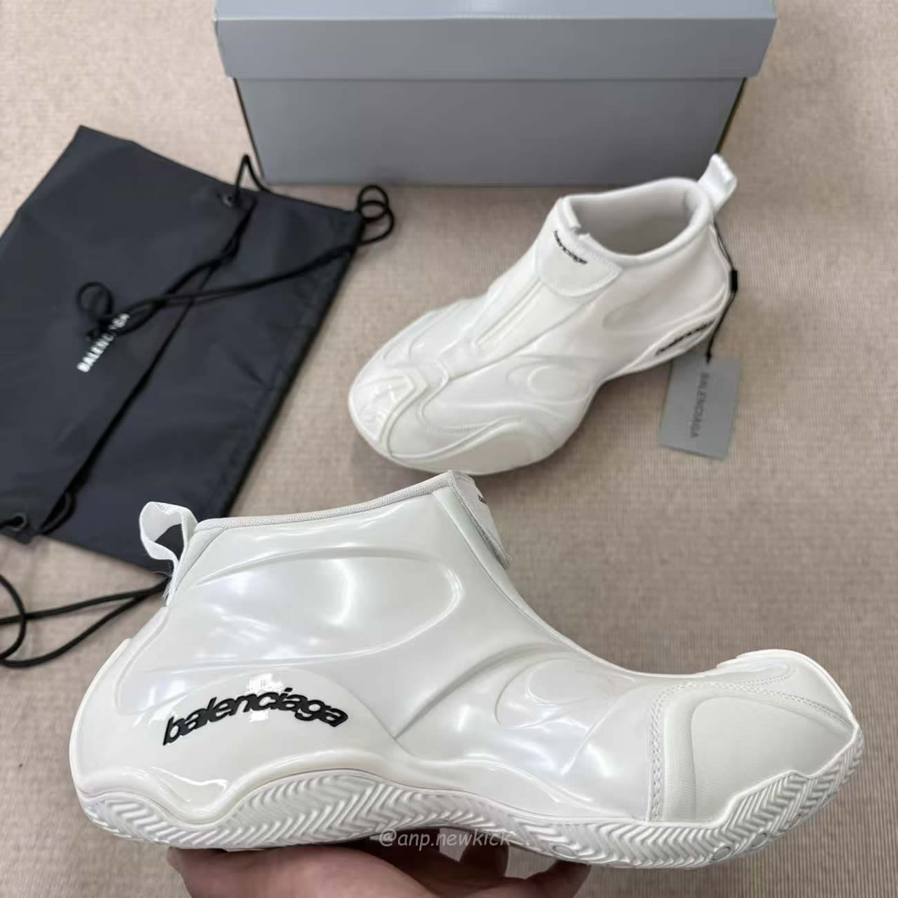 Balenciaga Basketball Sneaker In White 824909 Wbkbm9000 (6) - www.newkick.vip